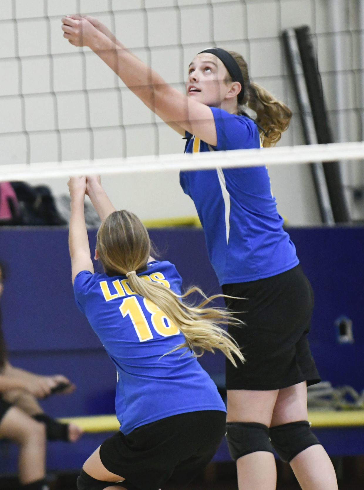 091219 Shandon VCA volleyball 07.jpg